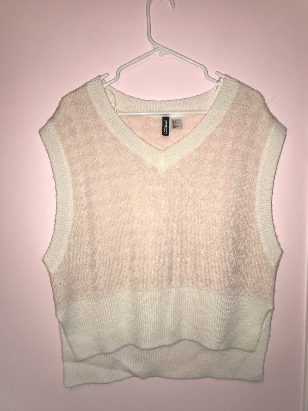 H&M Divided Pink Houndstooth Oversized Knit Sweater Vest